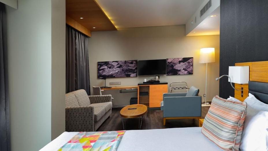 Quality Inn Hotel Кигали Экстерьер фото